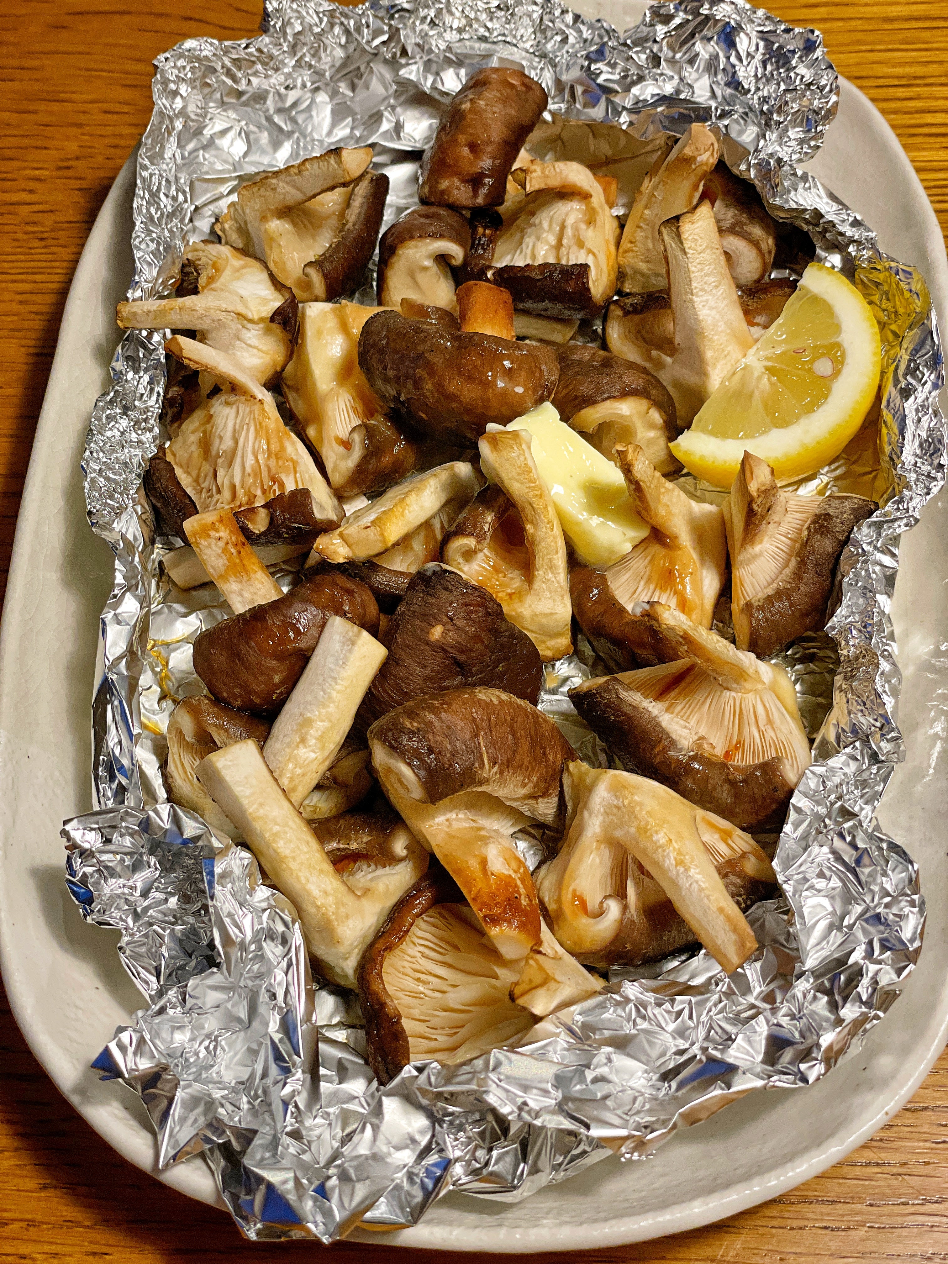 椎茸のホイル焼き – 旬鮮直食材しのや
